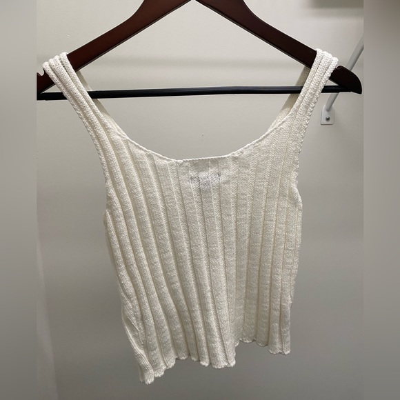 White sweater crop tank top from target, worn only once! - Picture 2 of 3